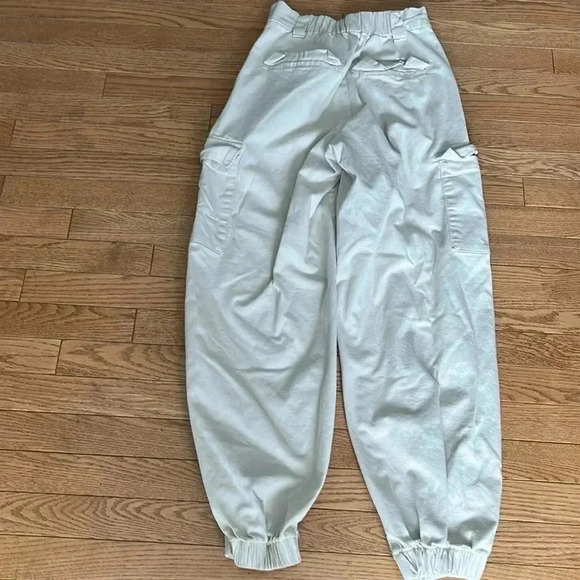 [S]BDG Cream Waist  Band Cuffed Cargo Pants - Picture 9 of 11